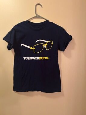 University of Michigan Wolverines Men’s Small NCAA Logo Graphic T-Shirt